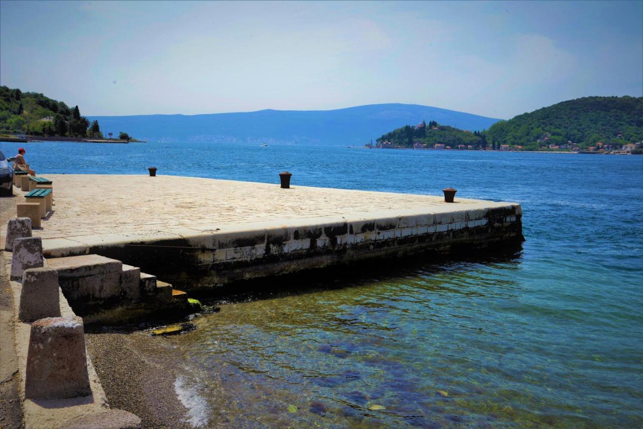 Apartments Okuka Tivat Buitenkant foto