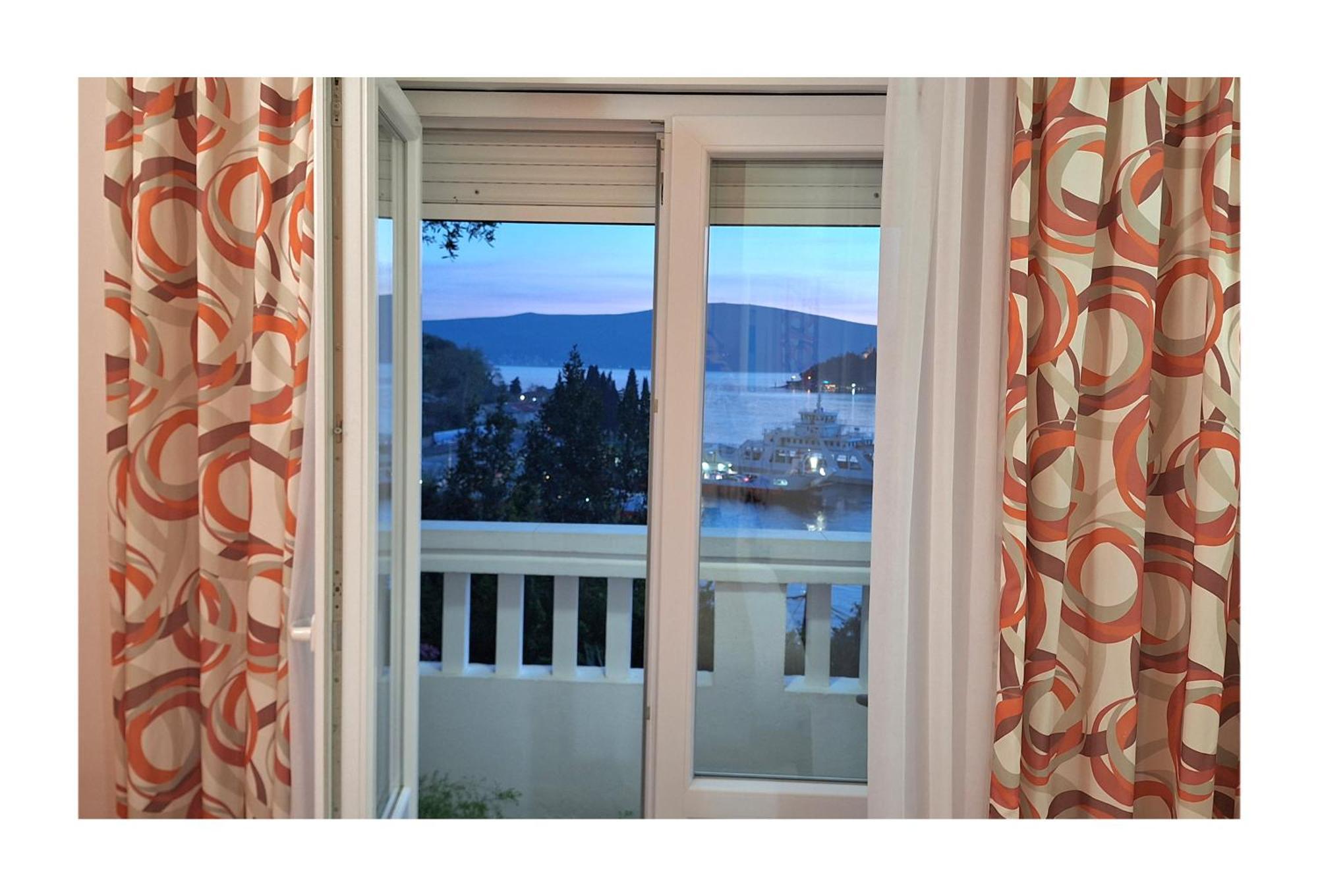 Apartments Okuka Tivat Buitenkant foto
