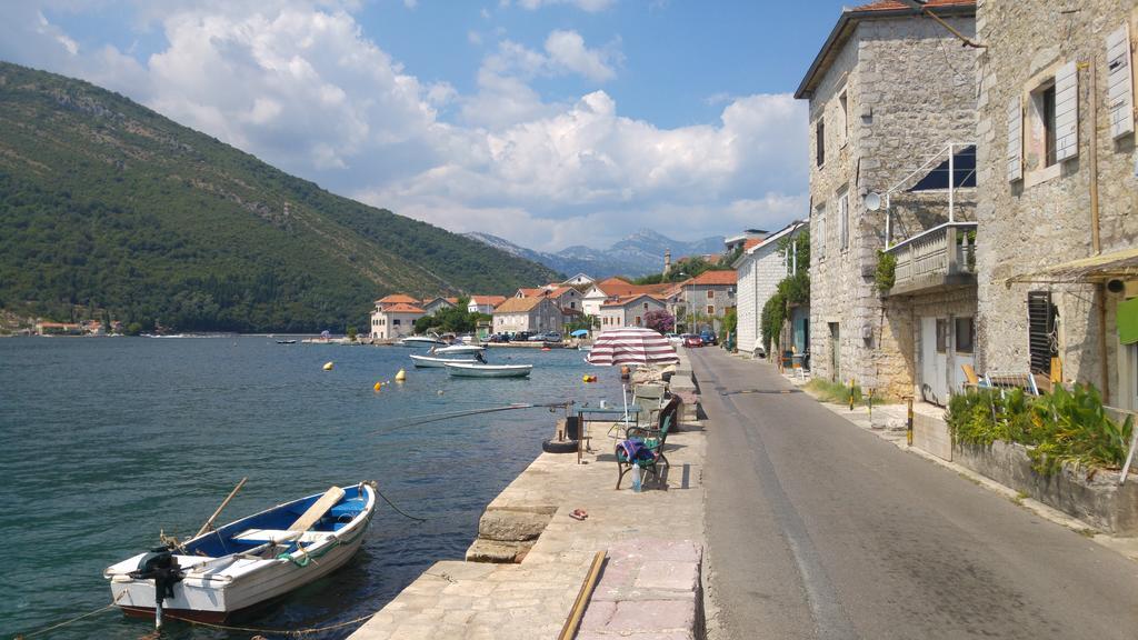 Apartments Okuka Tivat Buitenkant foto