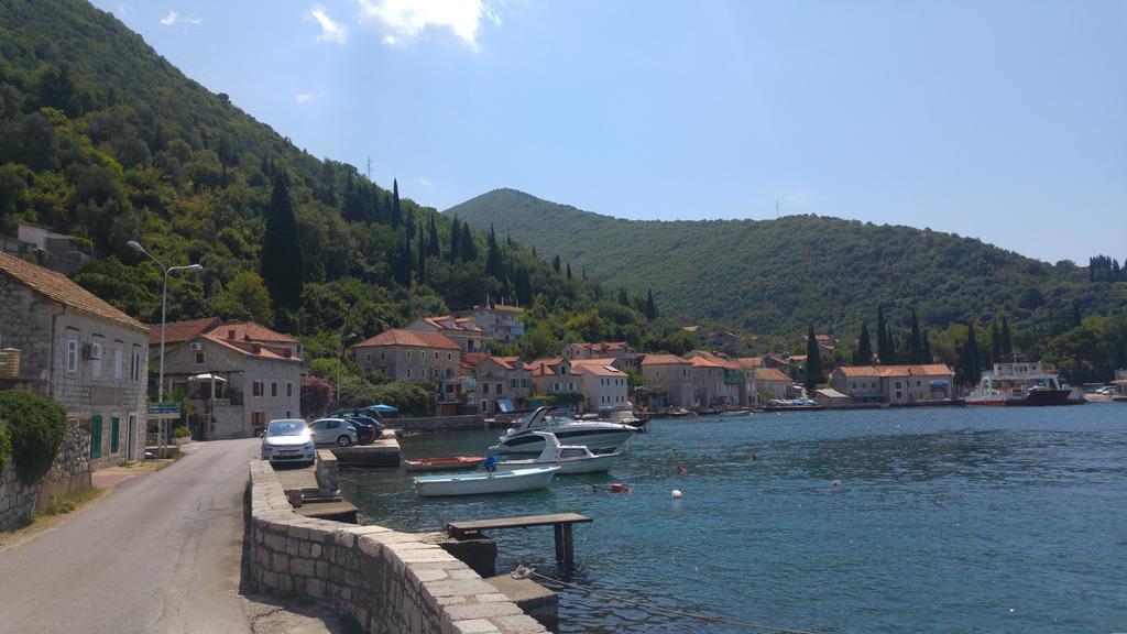 Apartments Okuka Tivat Buitenkant foto
