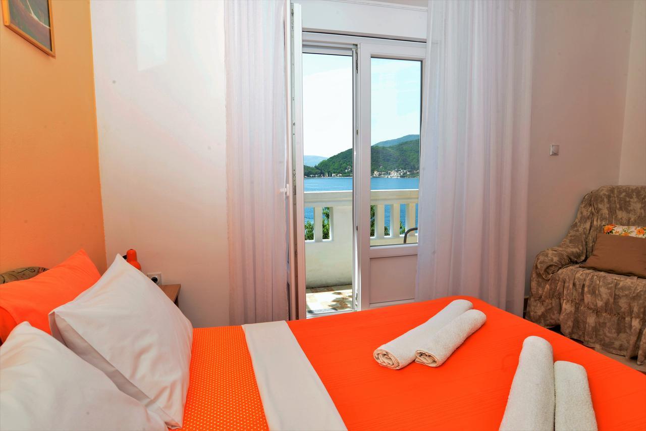 Apartments Okuka Tivat Buitenkant foto
