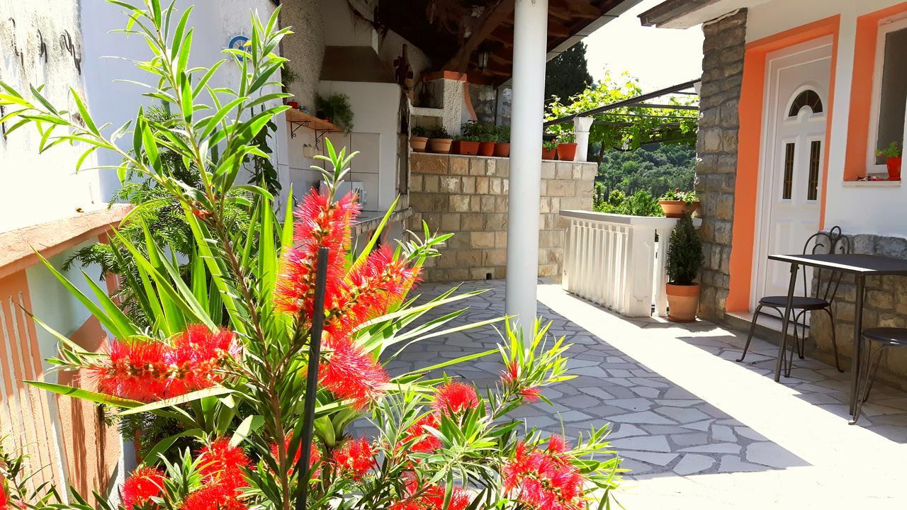 Apartments Okuka Tivat Buitenkant foto